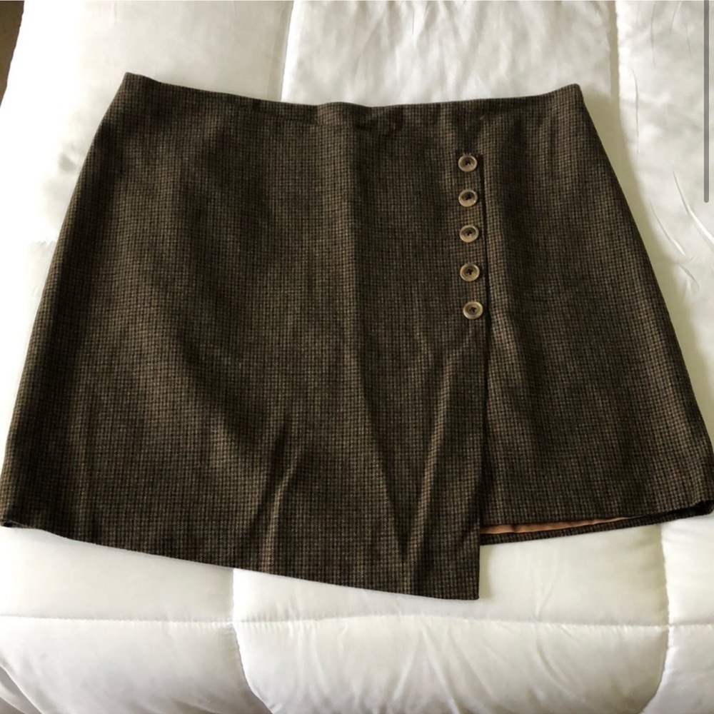 Brown Button-Detail Mini Skirt